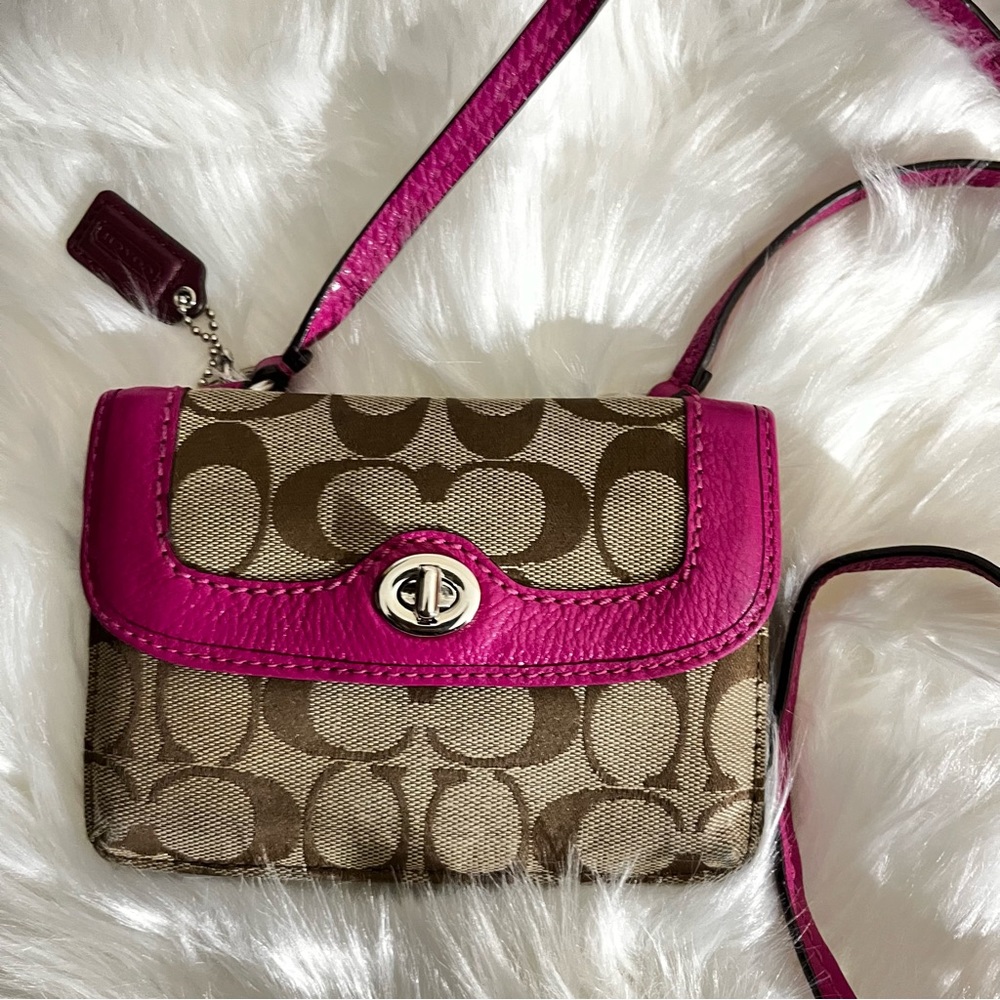 COACH Signature Crossbody Wallet Magenta - Picture 1 of 4